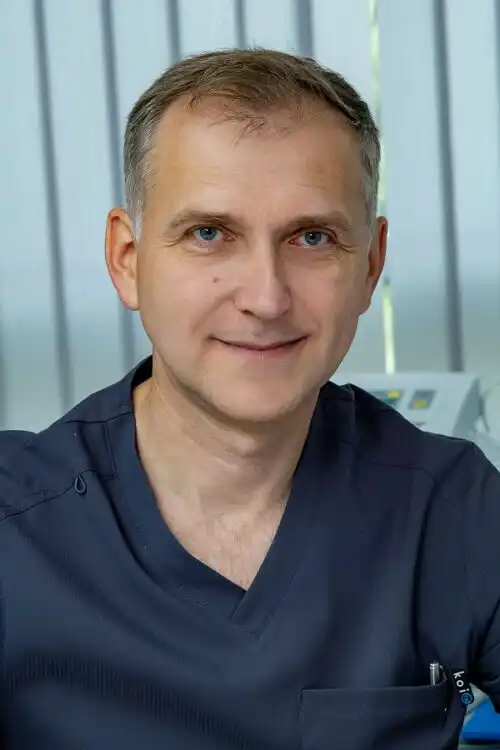 Dr Tomasz Kowalski